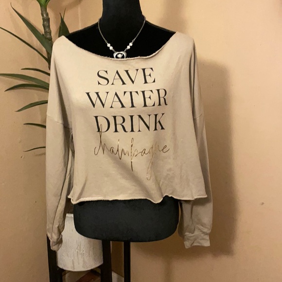 Fashion Nova Sweaters - - Fashion Nova NWT cropped sweater
